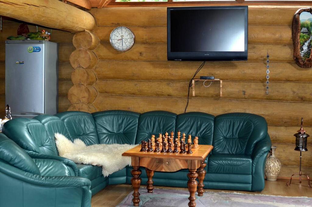 Rancho 555 Guest House Ujhorod Exterior foto