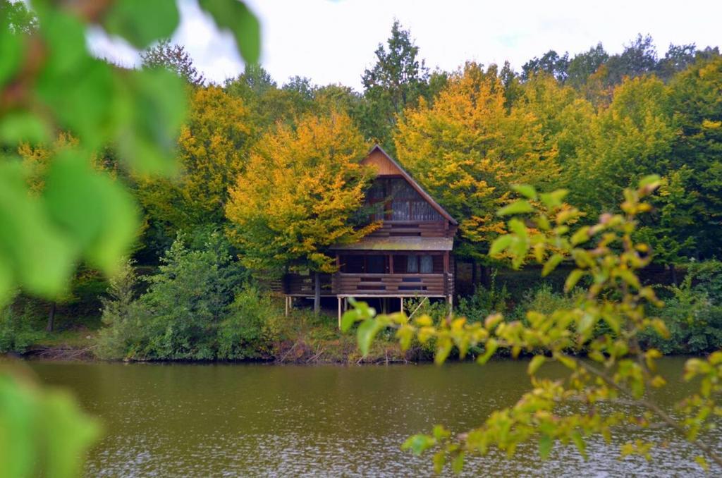 Rancho 555 Guest House Ujhorod Exterior foto