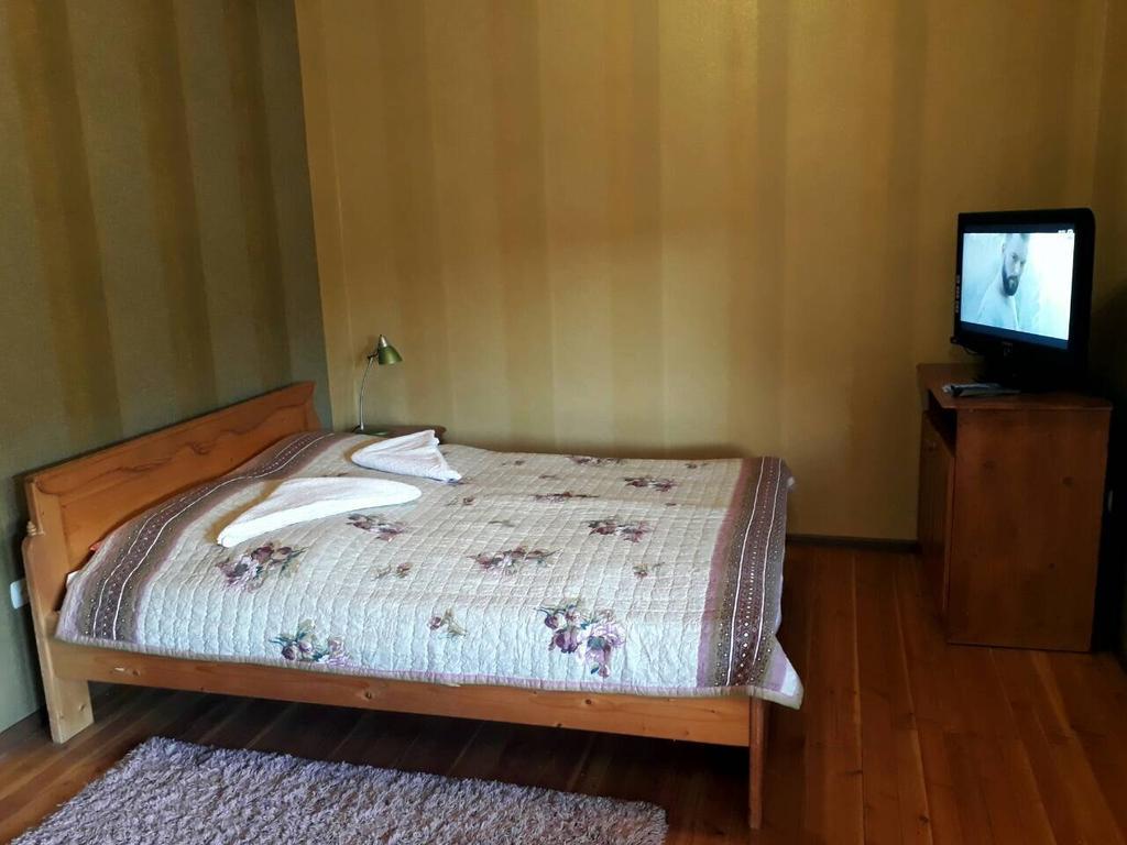 Rancho 555 Guest House Ujhorod Exterior foto